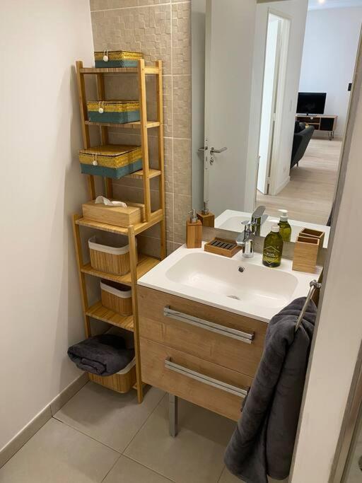 Brand New 1 Bedroom Flat With Parking- 5 Min Paris Pte De Versailles Issy-les-Moulineaux Zewnętrze zdjęcie
