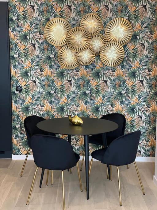 Brand New 1 Bedroom Flat With Parking- 5 Min Paris Pte De Versailles Issy-les-Moulineaux Zewnętrze zdjęcie